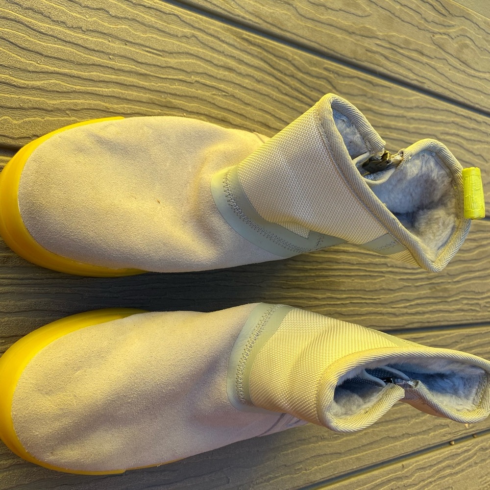 Ugg Boots, Size7,  Gray and Yellow.